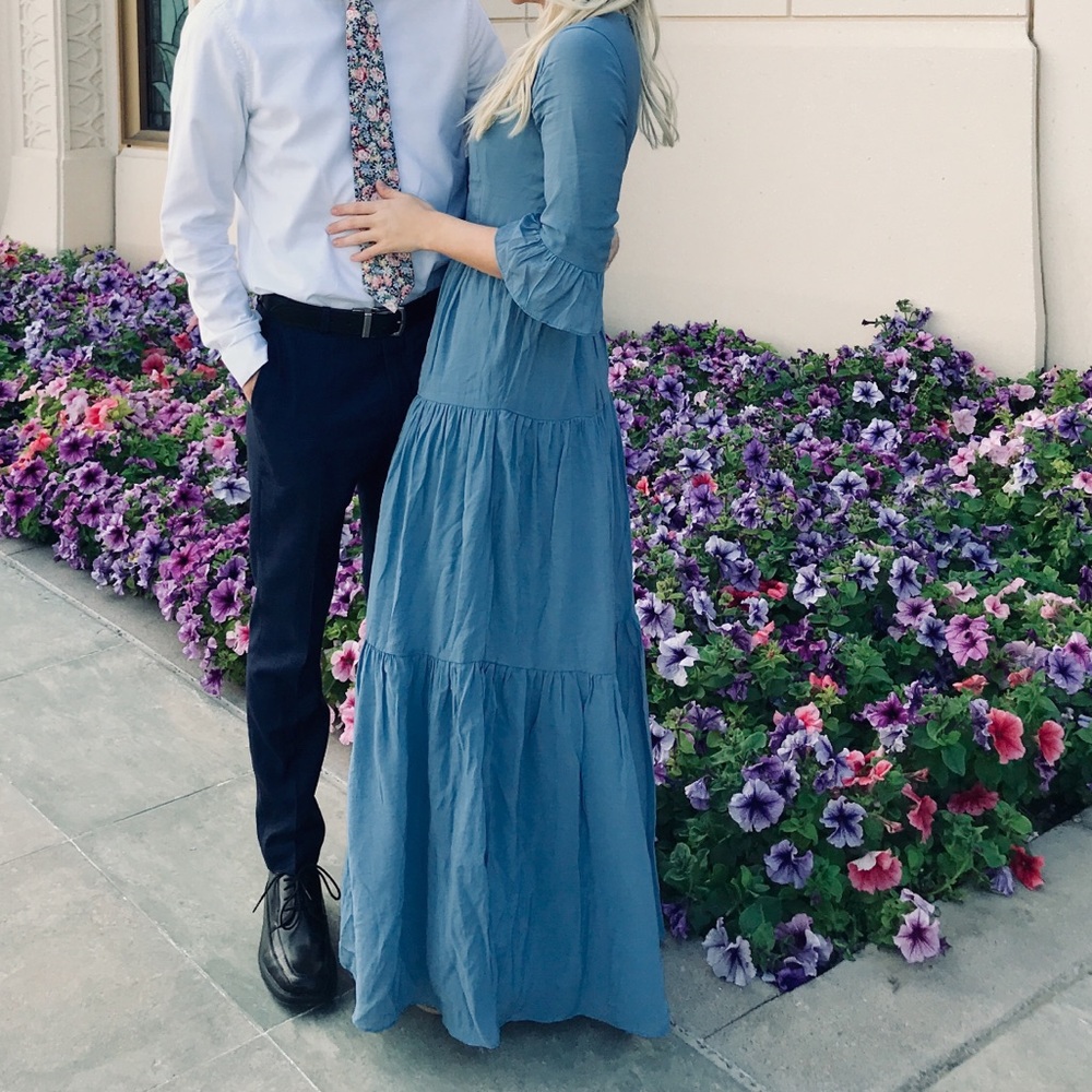 Shop Hello Honey dress. Size small.